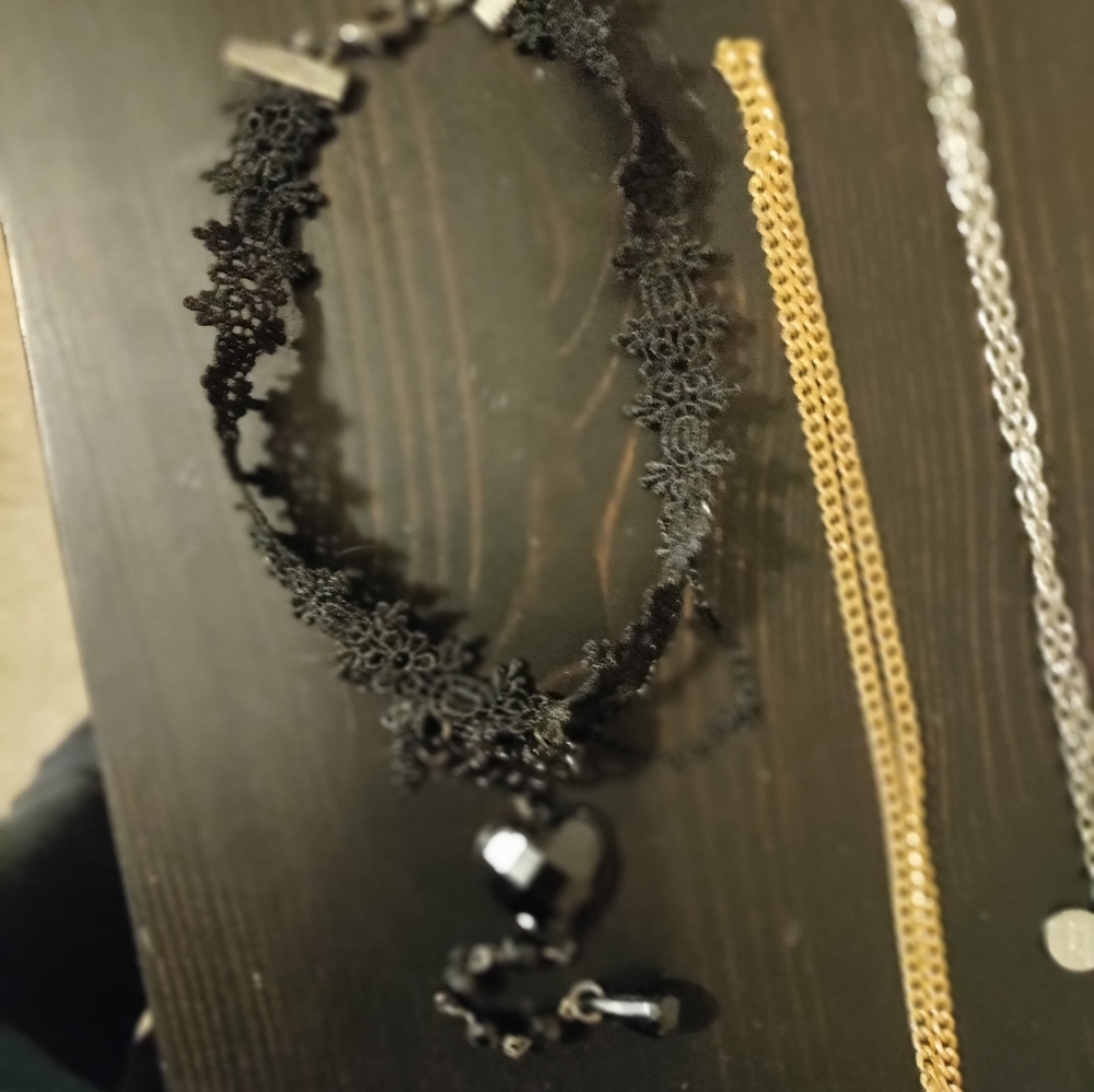 Jewelry bundle - Picture 4 of 9